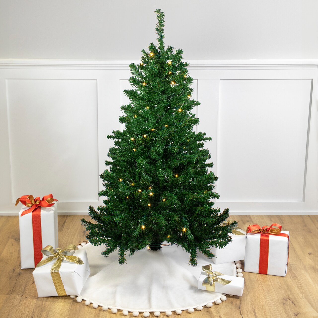 Northlight Pre-Lit Medium Mixed Classic Pine Artificial Christmas Tree - 4' - Warm Clear LED Lights